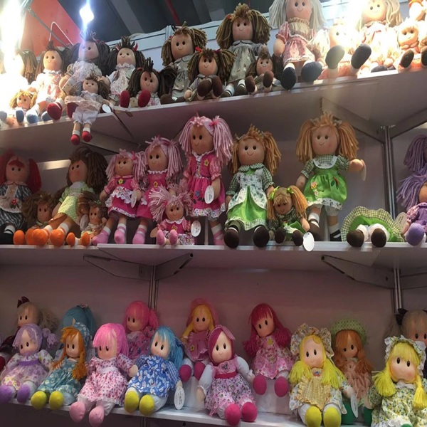 Rayiwell Toy Doll Manufacturer Unveils New Custom Plush Doll Collection